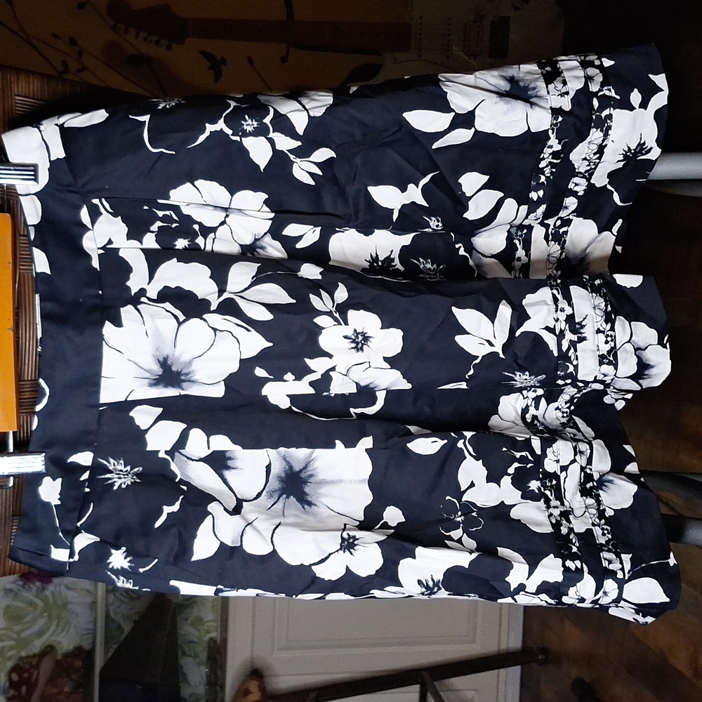 White Black Market Floral Skirt